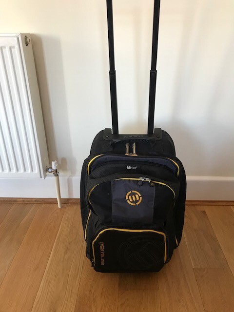 small wheelie case